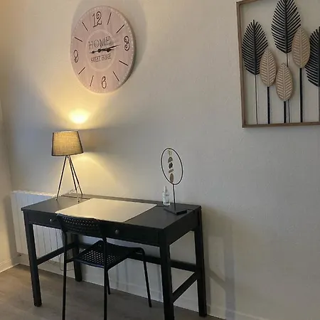 Apartment Chez Karine 1 *